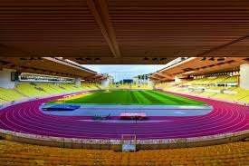 这怎么看到的？东契奇被包夹还能传出空接！