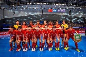 能打伪九的塞尔吉尼奥，让国足变回亚洲二流强队